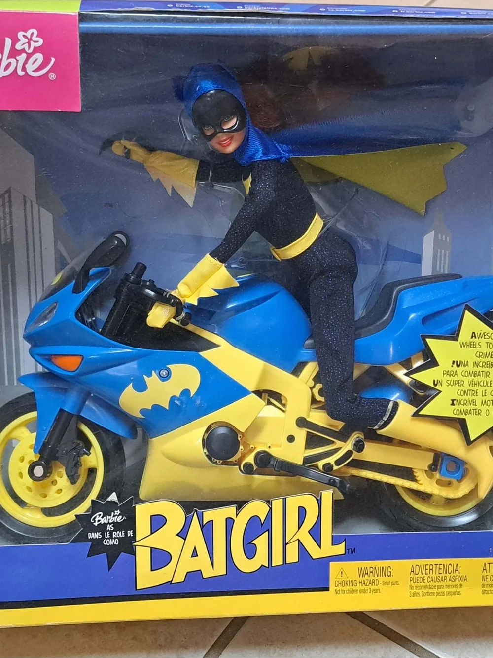 Barbie 2003 Mattel Barbie as Batgirl doll set (model C7458)